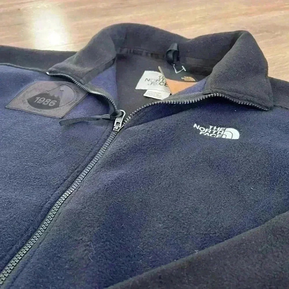 The North Face Unisex Origins Mountain Sweater, Medium - Picture 3 of 8